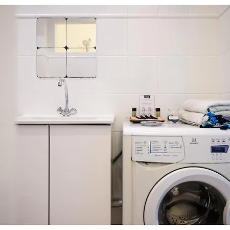 Beau 3p A 20m Du Metro Et 20 Min Du Coeur De Paris Apartment Les Lilas