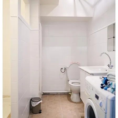 Apartment Beau 3p A 20m Du Metro Et 20 Min Du Coeur De Paris Les Lilas